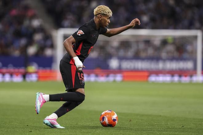 太疯了！费内巴切0-2落后3-2翻盘，瓦尔加斯MVP杀疯了