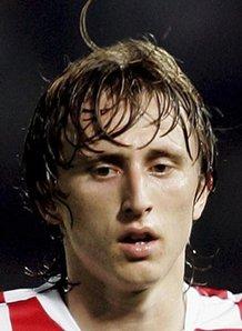 邮报：切尔西和皇马在关注穆里略，森林要价超过5500万镑