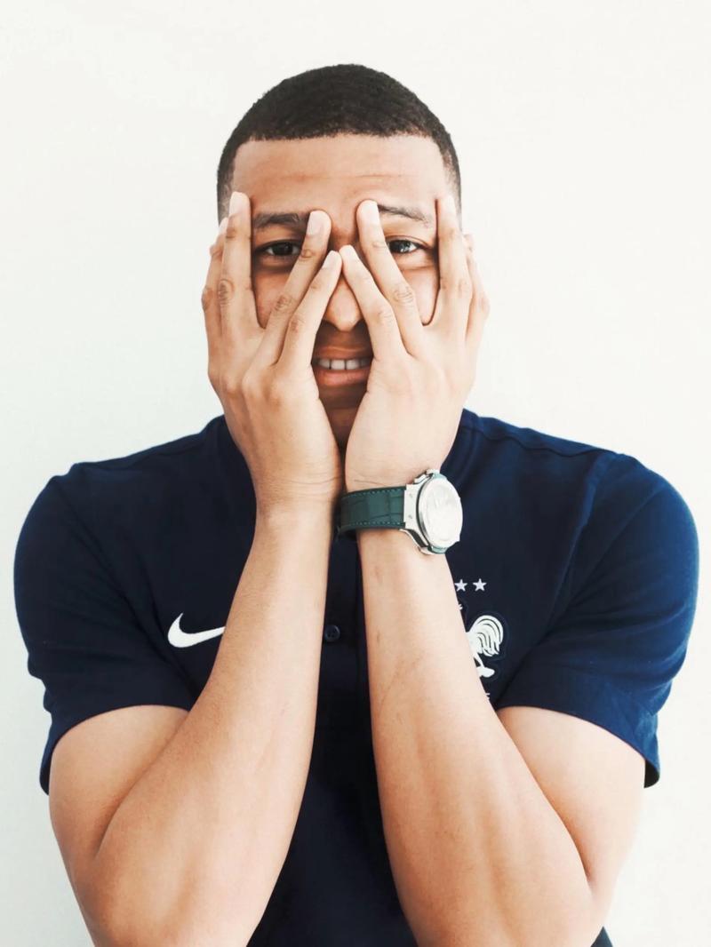 镜报：斯洛特将在48小时内与萨拉赫会面，决定后者未来走向