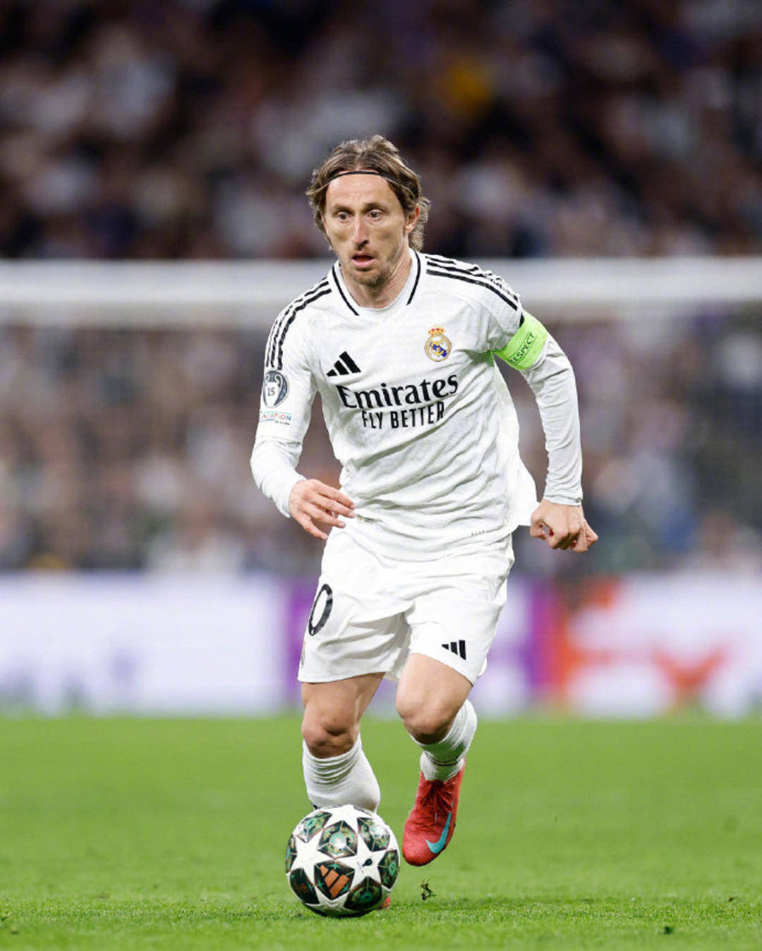 图片报：多特高层现在目标是联赛亚军、欧冠联赛阶段前八晋级